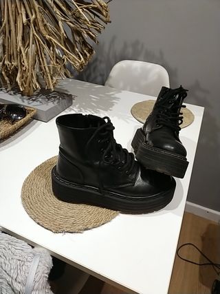 Botas pull\u0026amp;bear militar de segunda mano por 10 EUR en Albal en WALLAPOP