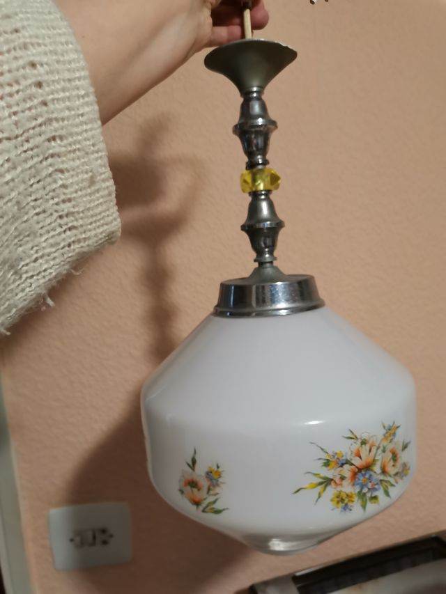 LÁMPARA TECHO GLOBO BLANCO CON FLORES VINTAGE