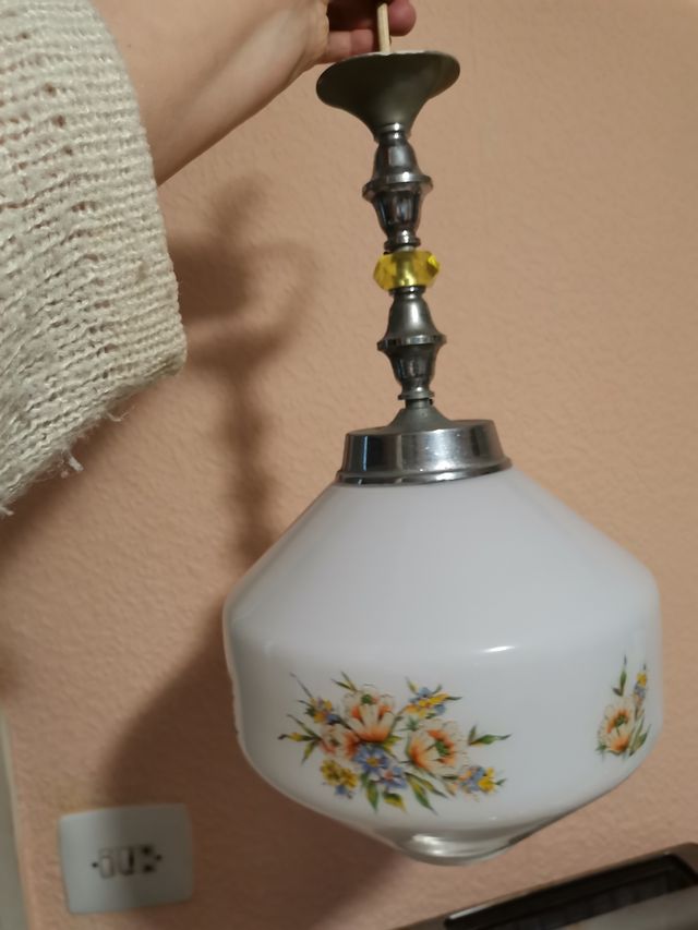 LÁMPARA TECHO GLOBO BLANCO CON FLORES VINTAGE