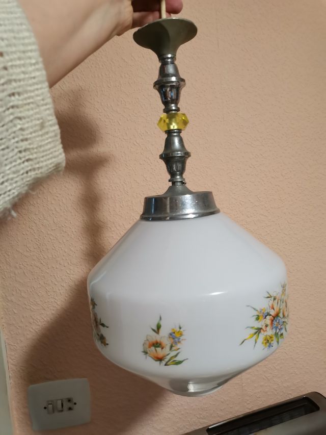 LÁMPARA TECHO GLOBO BLANCO CON FLORES VINTAGE