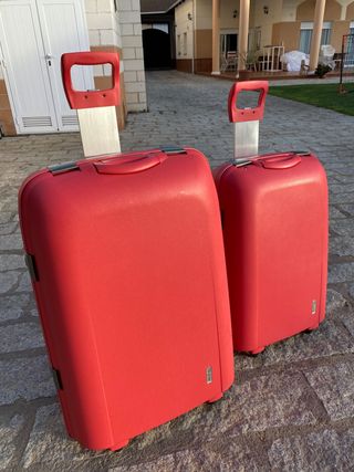 Conjunto maletas Skylite de segunda mano por 50 EUR en Valencia en WALLAPOP