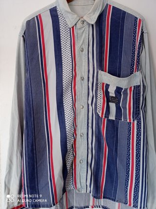 Camisa estilo vintage de segunda mano por 10 EUR en Torrejón de Ardoz en  WALLAPOP