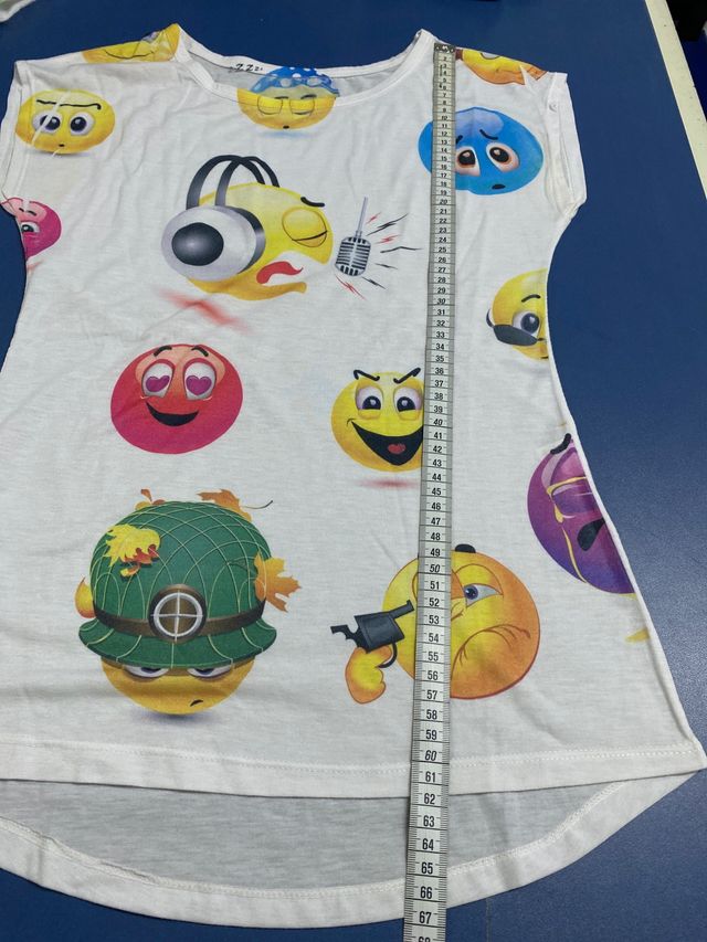 Camiseta emoticonos talla s/xs o 16 de niña