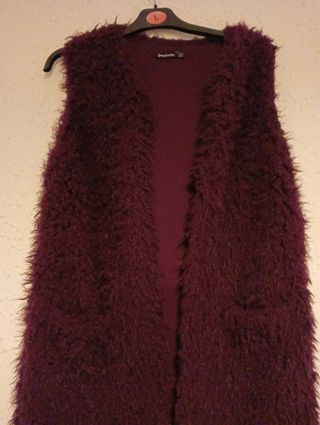 Chaleco Morado Stradivarius de segunda mano por 14 EUR en Valencia en  WALLAPOP