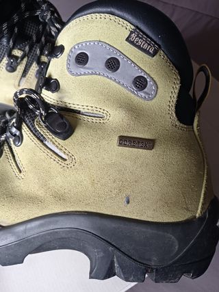 Botas semirígidas BESTARD de segunda mano por 85 EUR en Cáceres en WALLAPOP