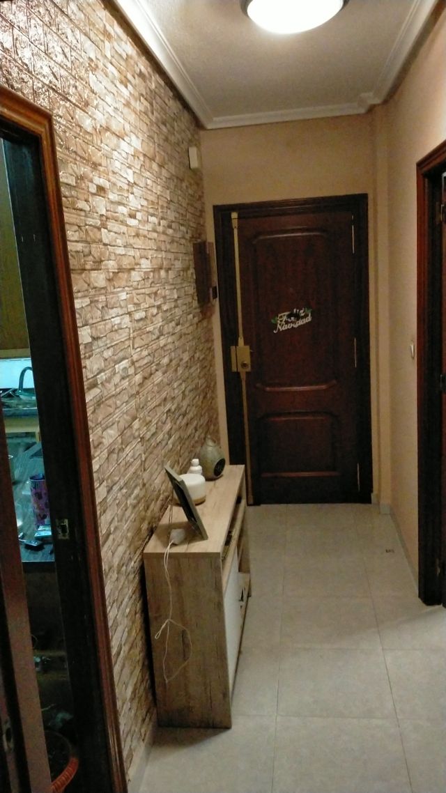 embellecimiento pared imitación piedra en relieve