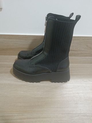 Botin plataforma ZARA 39 de segunda mano por 25 EUR en Tarrega en WALLAPOP