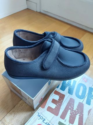 Zapatillas - zapatos señor marca Garzón de segunda mano por 18 EUR en  Barcelona en WALLAPOP