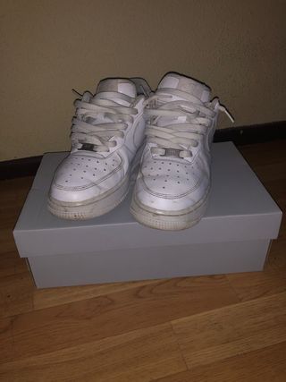 Nike air force talla 39 de segunda mano por 35 EUR en Madrid en WALLAPOP