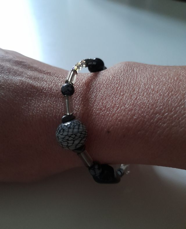Pulsera de perlas de vidrio