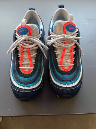Zapatillas Nike 970 Air Max Talla 37.5 de segunda mano por 30 EUR en  Casarrubuelos en WALLAPOP