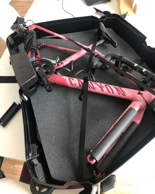 Maleta para Bicicleta (B\u0026amp;W International Bike Box) de segunda mano por  60 EUR en Gijón en WALLAPOP