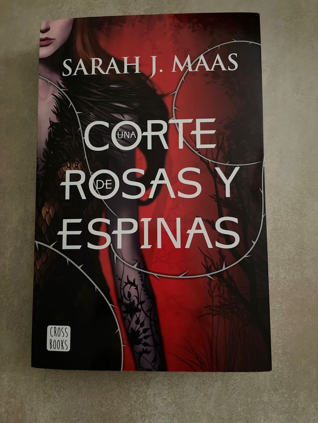 Una corte de rosas y espinas
