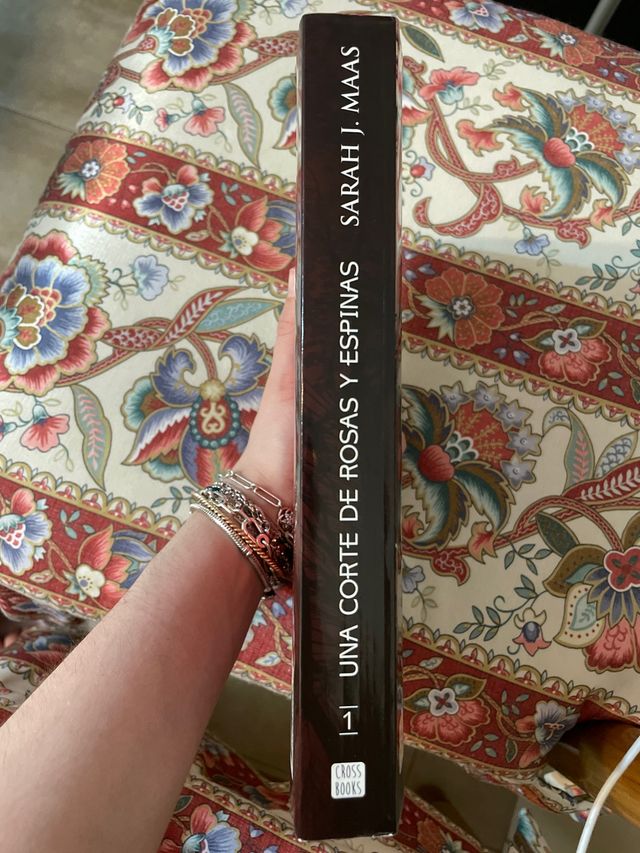 Una corte de rosas y espinas