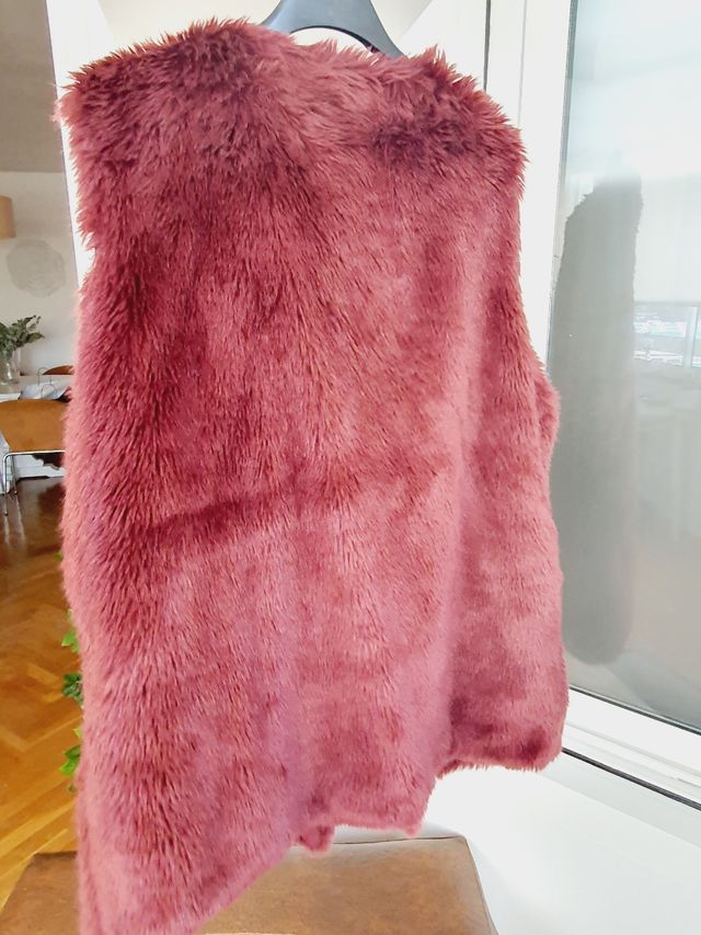 chaleco granate kiabi