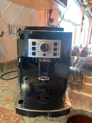 Cafetera de segunda mano por 180 EUR en Calella en WALLAPOP
