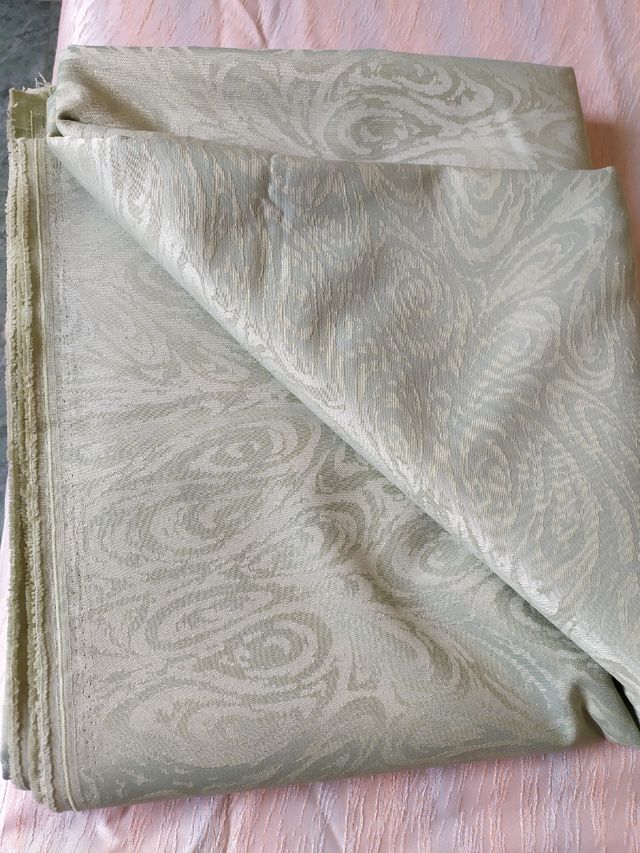 1 CORTE TELA LISA VERDE CLARO 3,45 MTS X 2,85