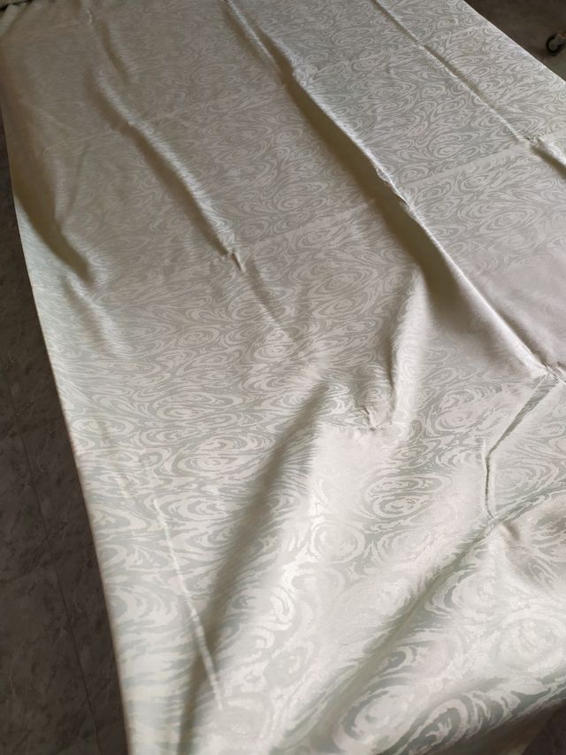 1 CORTE TELA LISA VERDE CLARO 3,45 MTS X 2,85