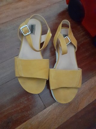 Sandalias mujer 41 de segunda mano por 8 EUR en Zamora en WALLAPOP