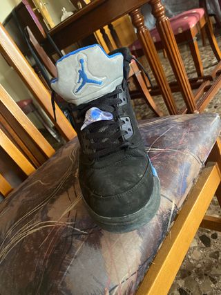 Jordan retro 5 azules y negras de segunda mano por 70 EUR en Arganda del  Rey en WALLAPOP