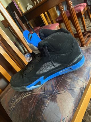 Jordan retro 5 azules y negras de segunda mano por 70 EUR en Arganda del  Rey en WALLAPOP