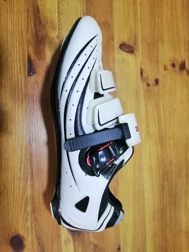 LIQUIDACIÓN ZAPATILLAS CARRETERA