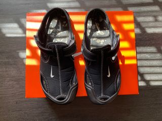 Chanclas Nike Talla 35 de segunda mano por 18 EUR en Jerez de la Frontera  en WALLAPOP
