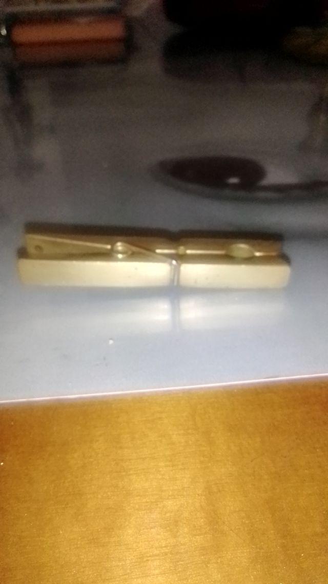 Bronce .Peculiar Pinza