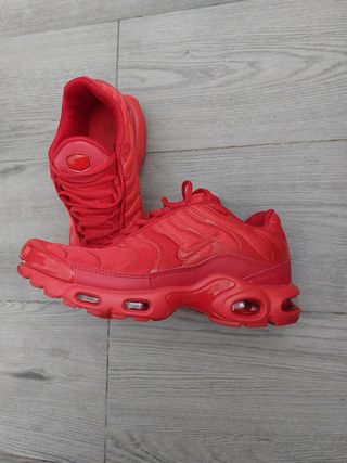 Nike tn rojas de segunda mano por 55 EUR en Zaragoza en WALLAPOP