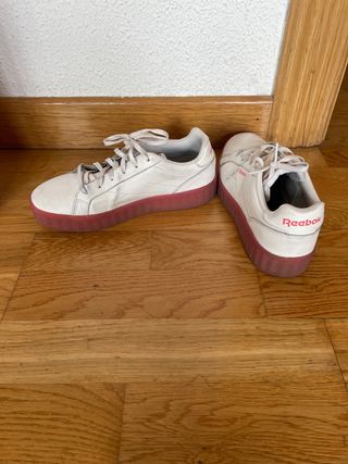 Zapatillas plataforma Reebok de segunda mano por 20 EUR en Madrid en  WALLAPOP