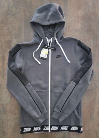 Chaqueta Nike Sportswear Hybrid de segunda mano por 40 EUR en Xativa en  WALLAPOP