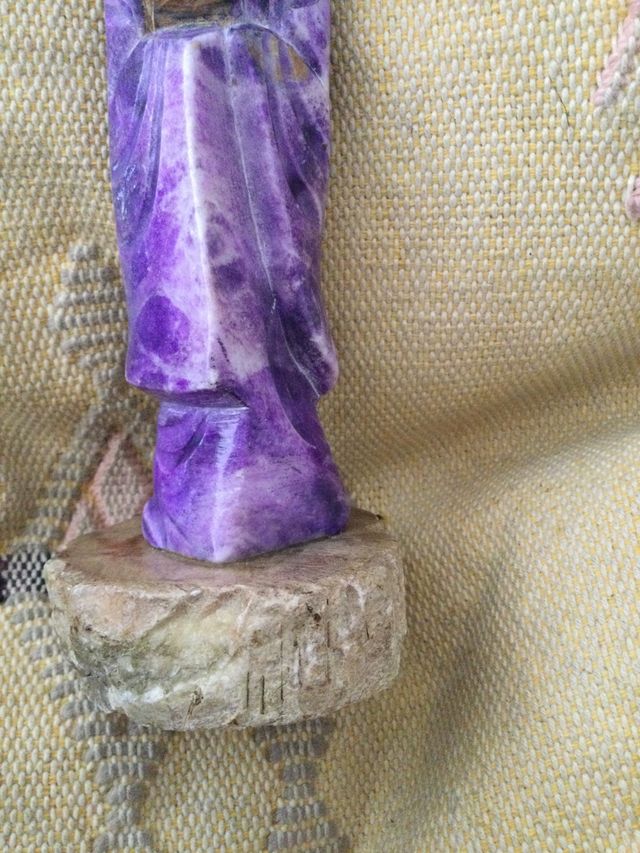 Figura de monje chino de alabastro