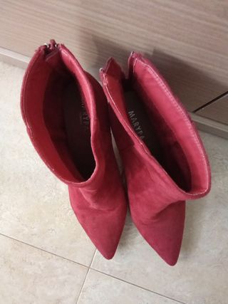 Botines rojos num 40 Marypaz de segunda mano por 10 EUR en Santa Pola en  WALLAPOP