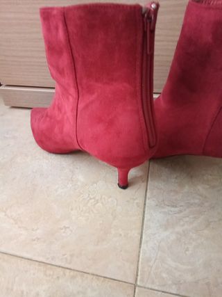 Botines rojos num 40 Marypaz de segunda mano por 10 EUR en Santa Pola en  WALLAPOP