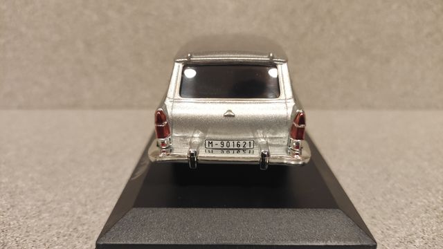 Seat 1500 Familiar, miniatura colección escala 1:4