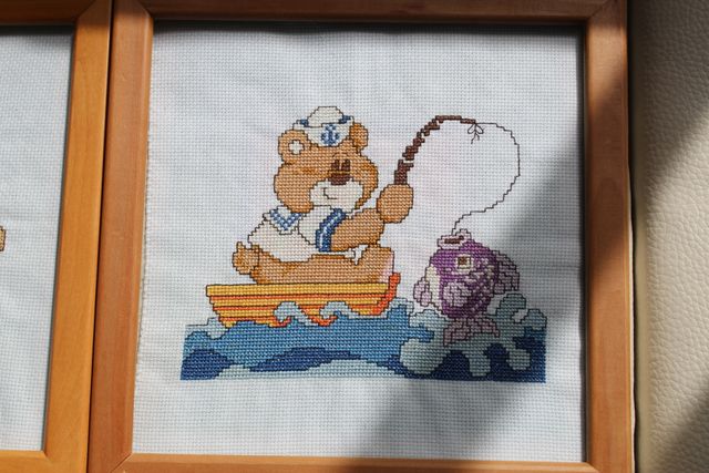 2 cuadros punto de cruz con marco de madera