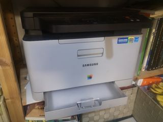 Impresora laser multifuncion SAMSUNG CLX-3305 de segunda mano por 150 EUR  en Cerdanyola del Vallès en WALLAPOP