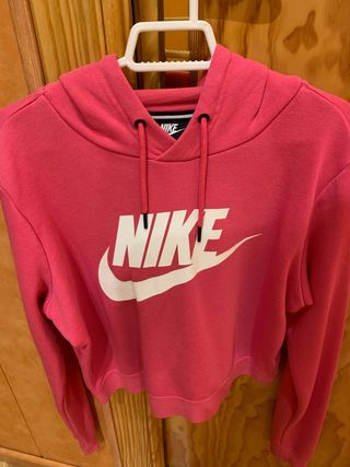 Sudadera rosa\\/fucsia nike de segunda mano por 10 EUR en Alcalá de Henares  en WALLAPOP