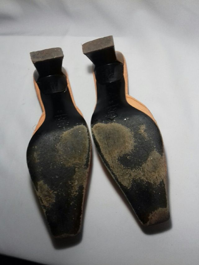 Zuecos naranja salmón con tacón