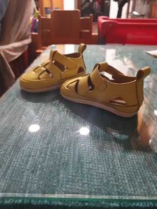 Zapato feroz 2021 talla S de segunda mano por 20 EUR en Alhaurín el Grande  en WALLAPOP
