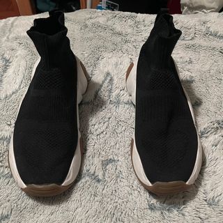 Zapatillas Zara Estilo Balenciaga de segunda mano por 22 EUR en Madrid en  WALLAPOP