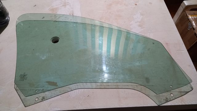 cristal delantero izquierdo Peugeot 206