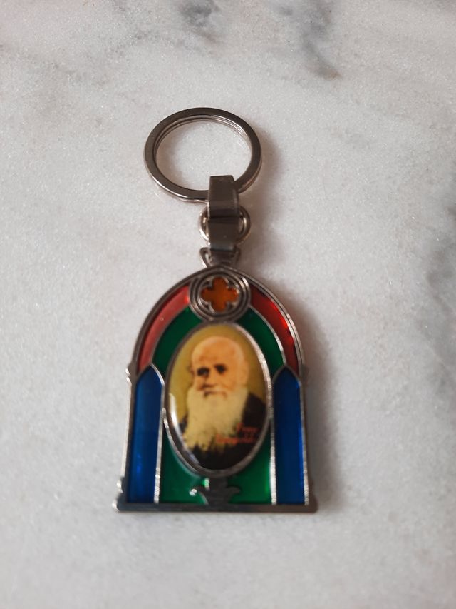 Llavero Virgen con niño y Fray Leopoldo