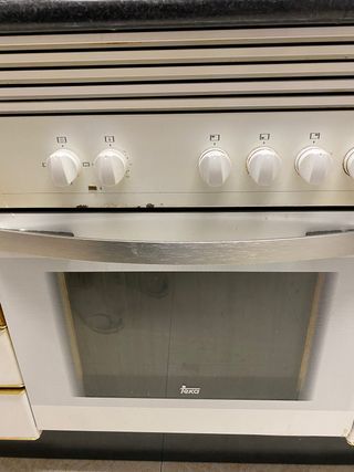 Cocina con horno vitrocerámica de segunda mano en Fuenlabrada en WALLAPOP