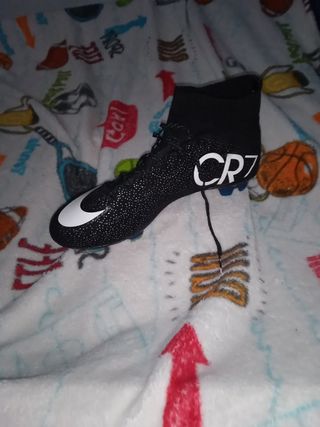 Zapatillas futbol-11(césped).Talla-42. de segunda mano por 65 EUR en Elda  en WALLAPOP
