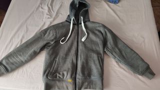 Sudaderas de moto | Prendas de moda con la tecnología de seguridad de hoy.  Y de mañana.
