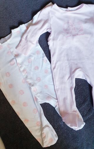 Pijamas entero zara 1-3 meses mono de segunda mano por 4 EUR en Tudela en  WALLAPOP