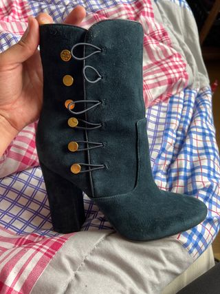 Comprar botas agua de Zapatos para Mujer de Guess | FASHIOLA.es