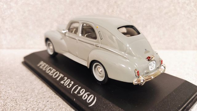 Peugeot 203, miniatura de colección a escala 1:43