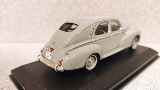 Peugeot 203, miniatura de colección a escala 1:43